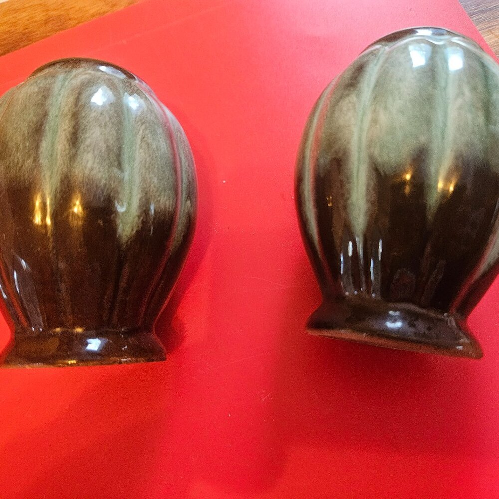vintage ceramic blue mountain pottery salt and pepper  read description